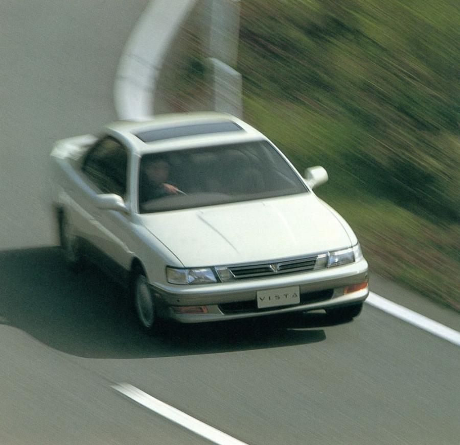  Toyota Vista Hardtop 1992 года  (фото 2 из 9)